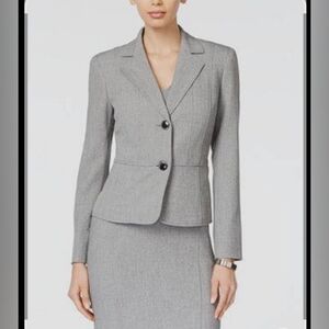 Kasper Dress 8 suit  Crepe Two Button Blazer 10 Gray  Sleeveless Notched